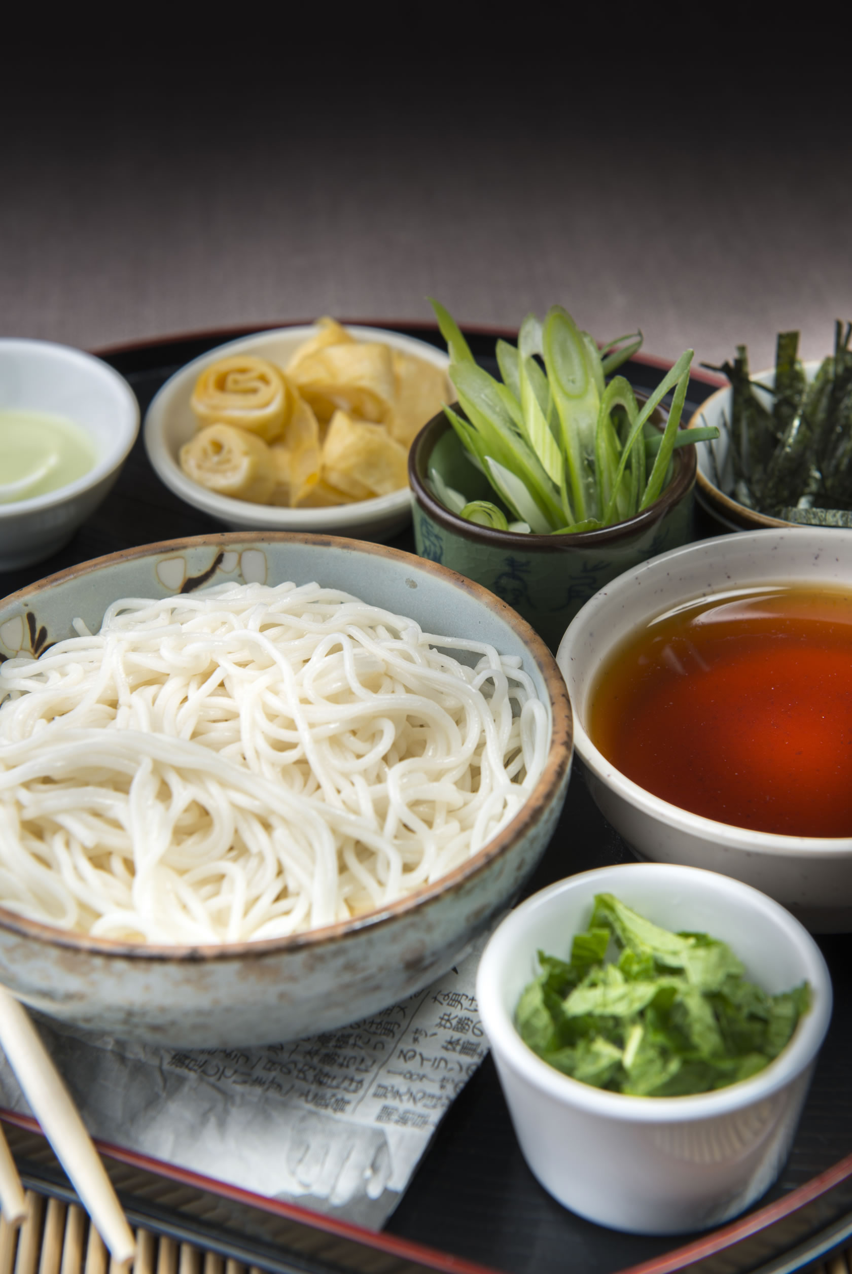 chilled-somen-noodles-with-dipping-sauces-and-selected-accompaniments