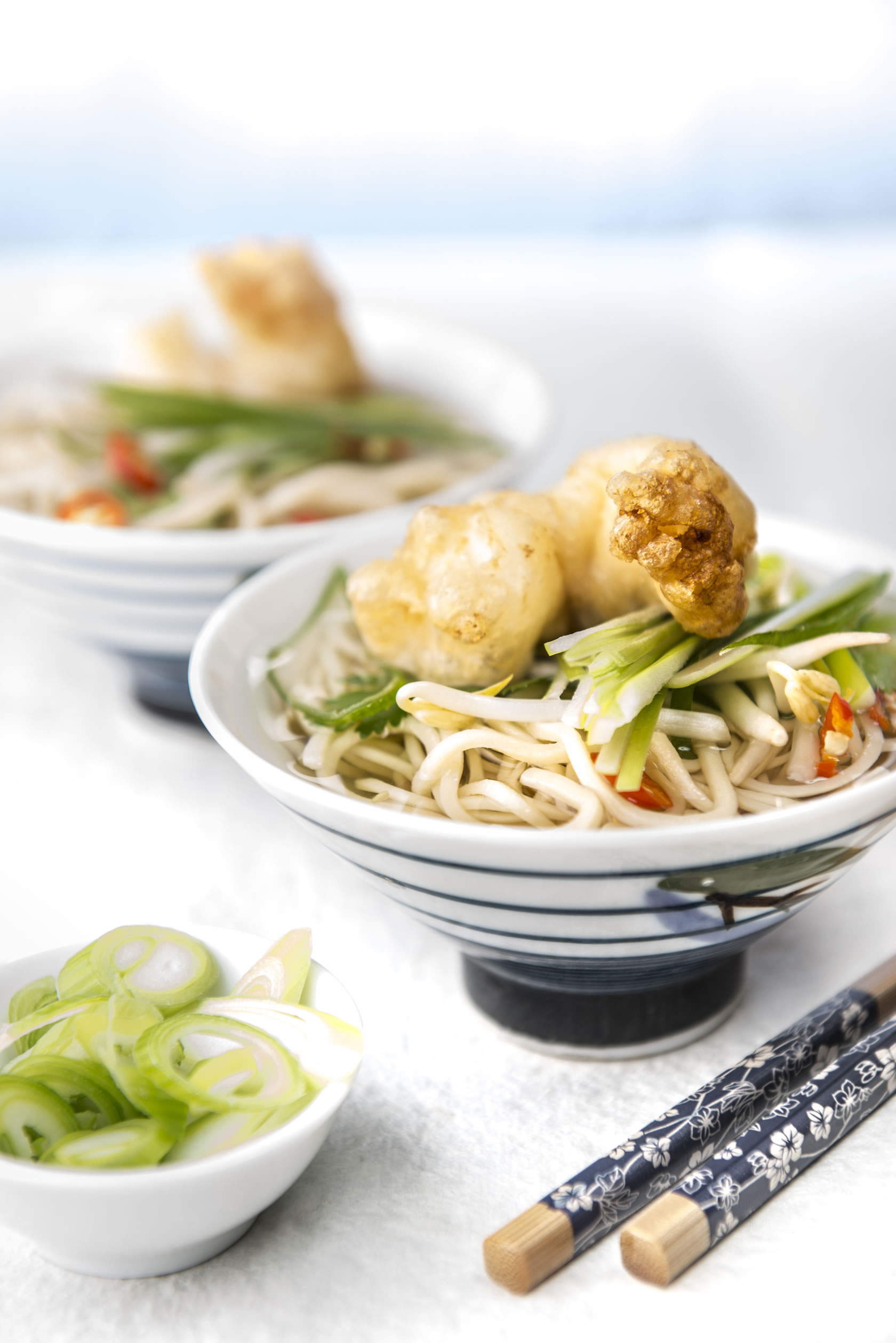 Deepfried Prawns with Ramen Noodles Coriander and chilli Hakubaku